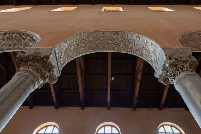Pierres qui parlent : cinq basiliques françaises et les secrets que seule l'immersion 360° permet de déchiffrer