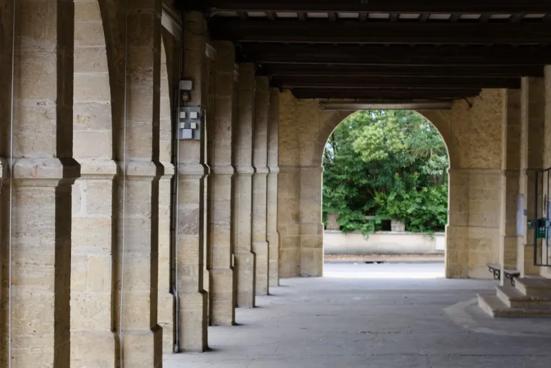 Chemins intérieurs : construire son propre parcours de méditation à travers les cloîtres en 360°